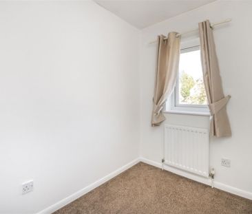 3 bed House To Let - Photo 4