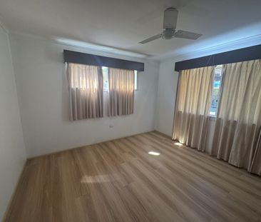 Lowset in a great location! - Photo 5
