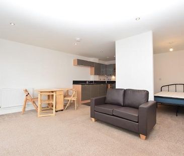 Studio to rent - Photo 3
