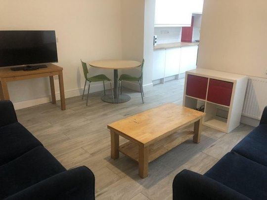 6 bedroom house share to rent - Photo 1