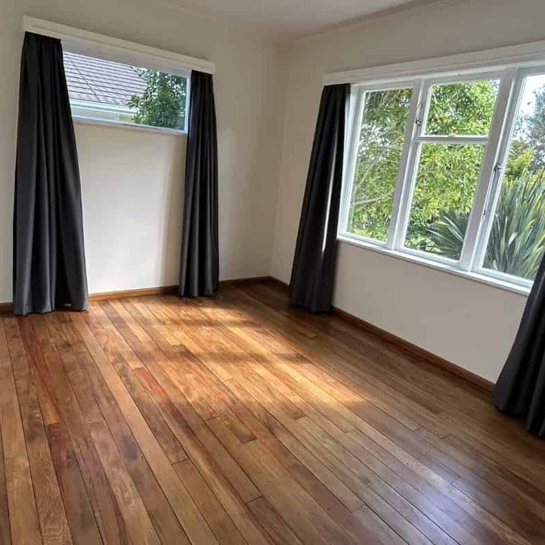 Comfort, space and charm in a great location - Photo 1