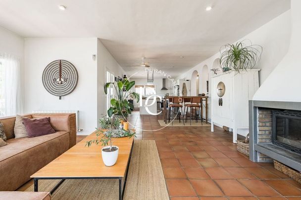 Luxury Villa for rent in Olivella, Spain - Photo 1