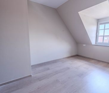 Prachtig ongemeubeld duplex-appartement met 3 slaapkamers gelegen i... - Photo 3