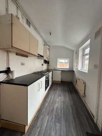 3 Bed Terraced House, Willows Road, B12 - Photo 5