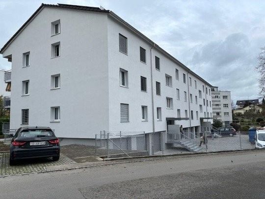 Top moderne Wohnung an ruhiger Lage - Photo 1