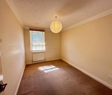 Winn Road, Southampton. - Photo 5