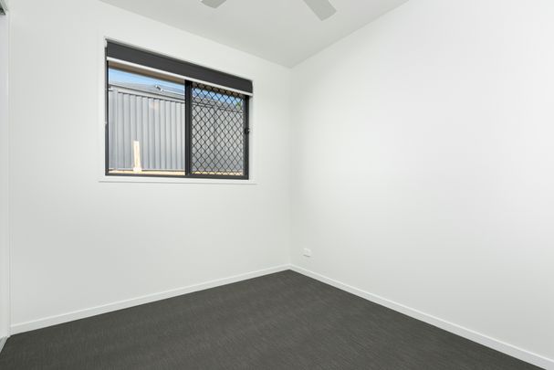 Modern Two Bedroom Duplex - Photo 1