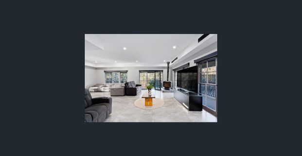 BEAUTIFUL FAMILY HOME IN LONDONDERRY - Photo 1