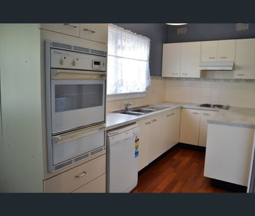 15 Cutler Avenue, St Marys, NSW 2760 - Photo 2