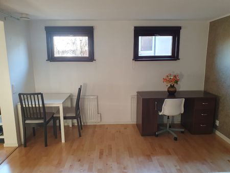 Bergklintvägen, Upplands Väsby - Foto 2