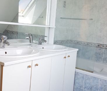 A LOUER Maison 50810 Saint Pierre De Semilly 3 chambres 107 m2 - Photo 1