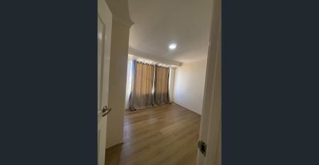 SPACIOUS FAMILY HOME WITH SOLAR - HOME OPEN 16.02.2026 @4.30PM - Photo 5