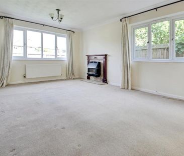 4 bedroom detached house to rent - Photo 3
