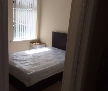 1 bedroom in a house share to rent - Photo 6