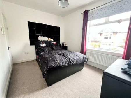 2 bedroom terraced house to rent - Photo 2