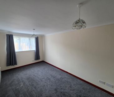 1 bed Semi-Detached - To Let - Photo 3