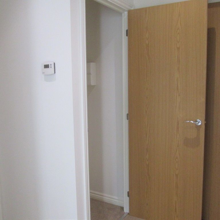 £925 - To Let - Photo 1