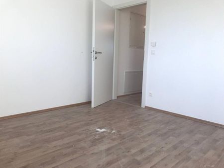 Moderne Familienwohnung mit Balkon - Photo 2
