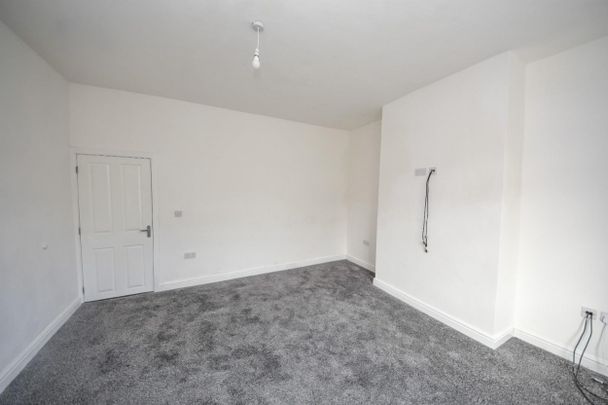 3 bed House - End Terrace for Rent - Photo 1