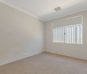 Modern easy care home- must view! - Photo 5