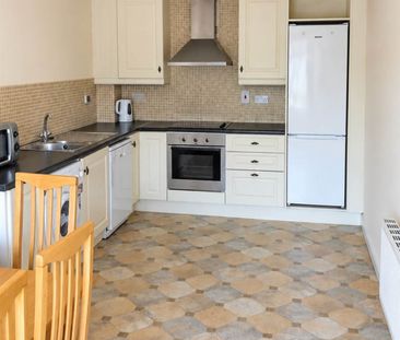 9 Castle Lawn, Kilgobbin Wood, Leopardstown, Dublin 18 - Photo 5