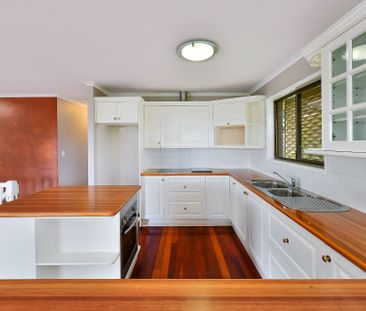 PRIME LOCATION WITH LOVELY VIEWS! - Photo 6