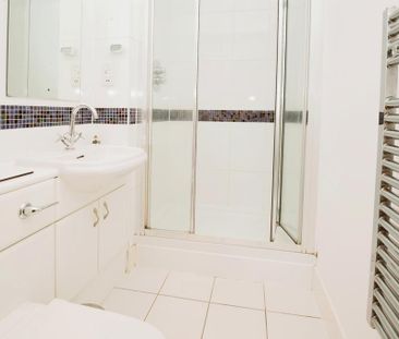 2 bedroom flat to rent - Photo 6