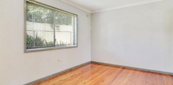 4 / 19 St Johns Avenue, Mangerton, NSW 2500 - Photo 2