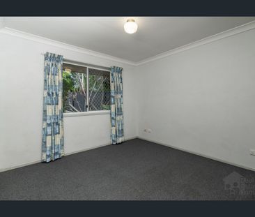 NEAT 3 BEDROOM DUPLEX - Photo 5