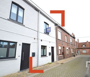 Gerenoveerde woning met terras te huur in Ieper. - Photo 1