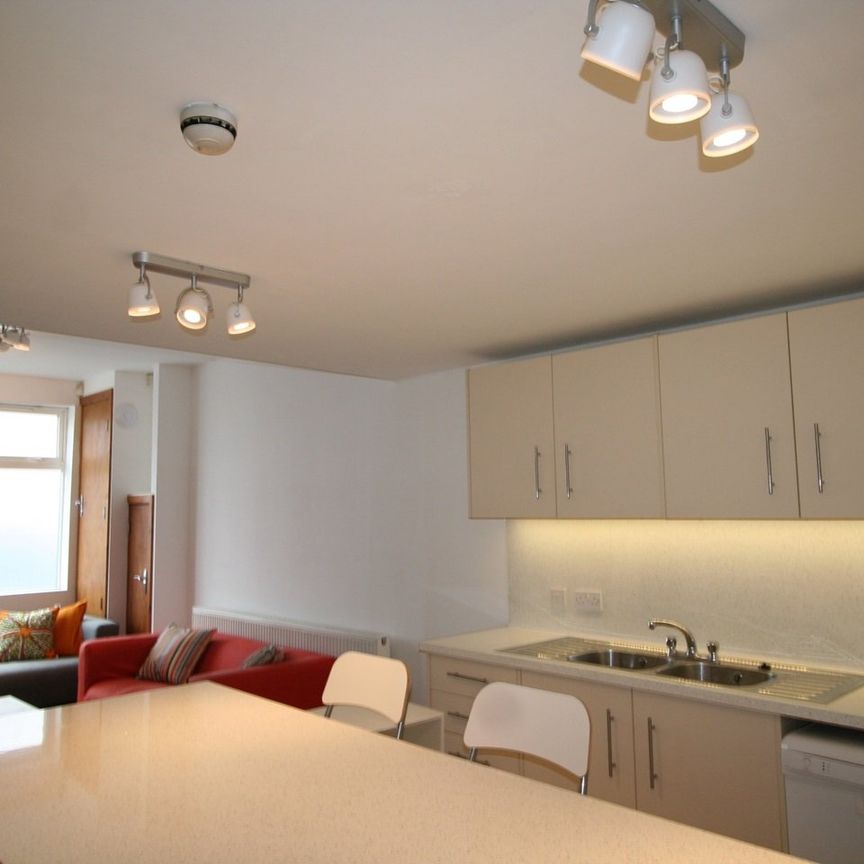 7 Bed Terraced House, Brailsford Road, M14 - Photo 1