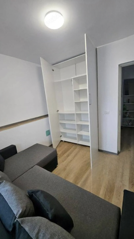 Apartament cu 3 camere, zona Podu Ros - Fotografie 2