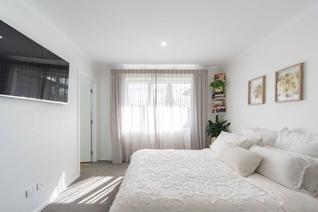 Executive Three Bedroom Home - Photo 3