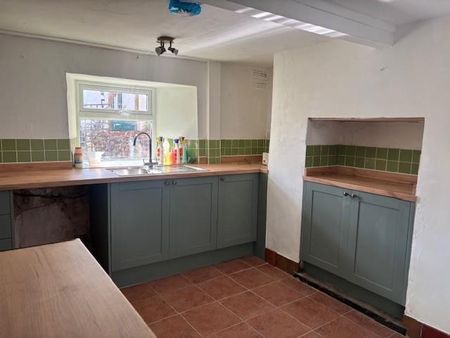 2 bedroom terraced house to rent - Photo 4