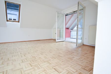 Charmante, komplett sanierte Mietwohnung mit Blick auf die Gleichenberger Kogeln …! - Foto 2