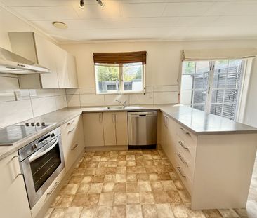 16 Otira grove, Kelson - Photo 5
