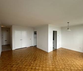 LARGE 1-Bedroom Apartment, Available NOW!!! - Photo 1