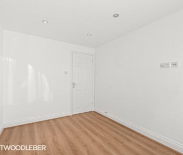 3 bedroom semi-detached bungalow to rent - Photo 2