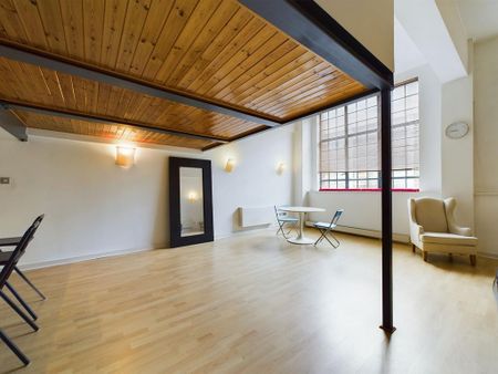 2 bedroom flat to rent - Photo 2