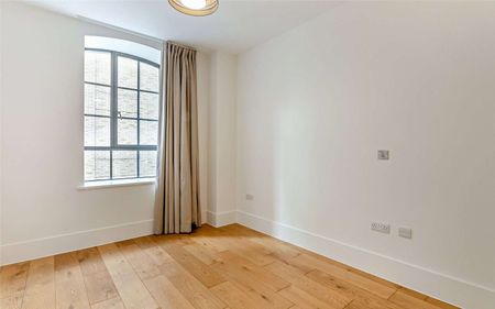 Luxury two-bedroom apartment in prime location near the station - Photo 5