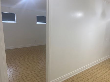 For Lease - 3972 Brandon Gate Drive, Mississauga, Ontario - Photo 5