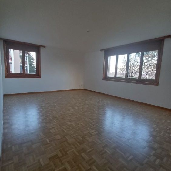 Appartement 5½ pièces 114 m2 au rez avec balcon - Foto 1