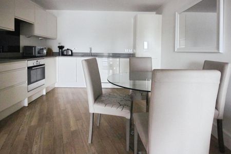 1 bedroom Flat To Let - Photo 5