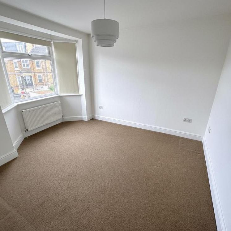 3 bedroom maisonette to rent - Photo 1