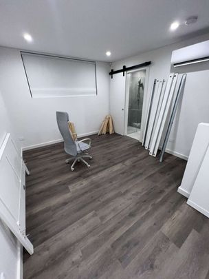 Beaconsfield - Photo 1