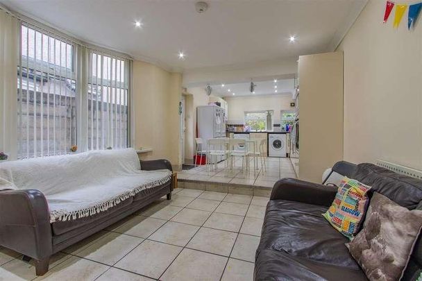 Cathays Terrace, Cathays, CF24 - Photo 1