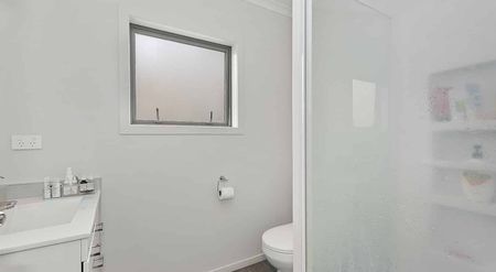 Tidy Two Bed House in Chartwell - Photo 3