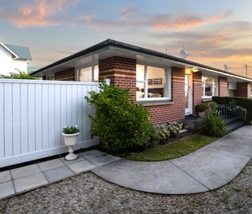 Spacious two-bedroom unit in St Albans - Photo 5