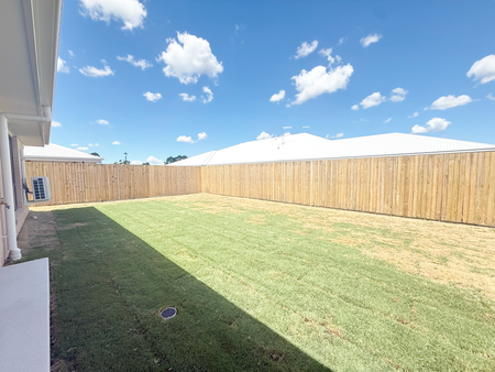1 Kashmir Cct, Greenbank QLD 4124 - House For Rent | Domain - Photo 2