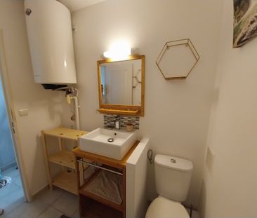 Location Appartement 2 pièces 42m² ST DENIS 97490 - Photo 5